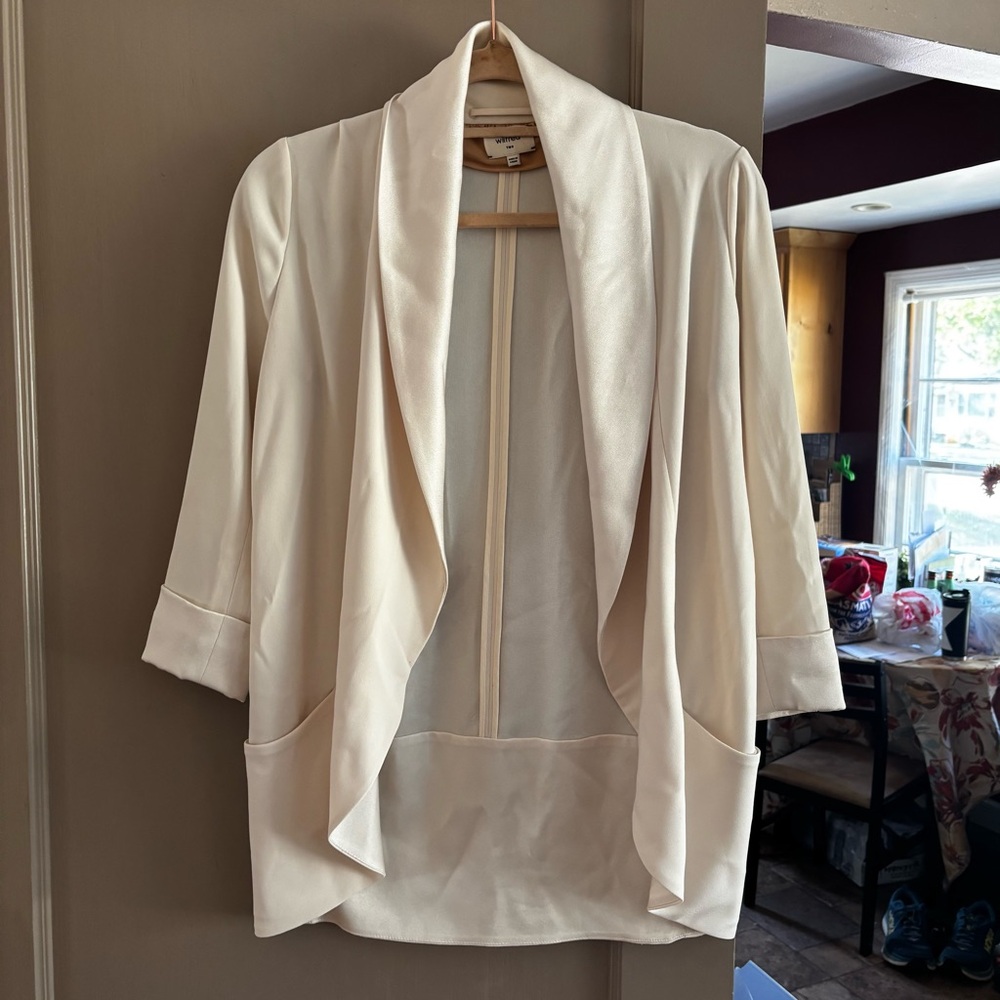 Wilfred Aritzia Elegant Cream blazer